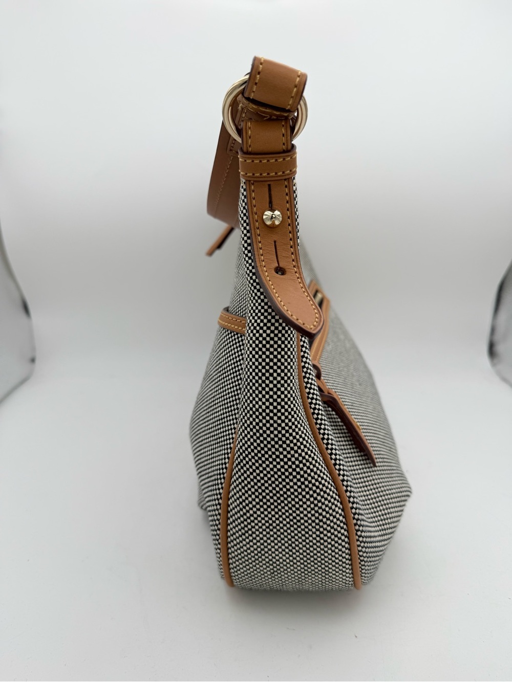 Dooney & Bourke women’s Birdseye East west Hobo shoulder bag fabric & leather - Picture 5 of 10